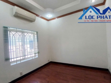 Cho thuê biệt thự mini Long Bình Tân 150 m2 5 phòng ngủ 3 tolet 5 máy lạnh chỉ 12 triệu/tháng