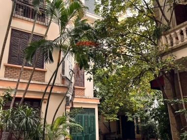 Trích Sài Tây Hồ - gần ô tô - diện tích rộng - homestay - 98m chỉ 21 tỷ