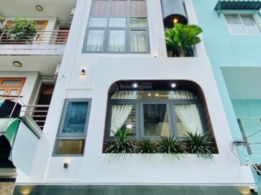 ???? Bán nhà Hoàng Diệu, Q.4, 57m², 4 tầng, 5PN, 5WC - 3.9 tỷ ????