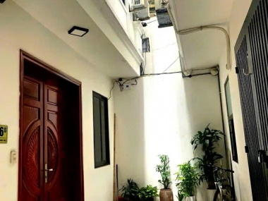 NHÀ MỚI ĐỦ NỘI THẤT ĐẸP PHỐ NGỌC THỤY, 30M2, 5 TẦNG,6.3 TỶ.CÓ THƯƠNG LƯỢNG.