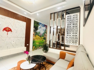 NHÀ - MINH KHAI - 35M² - 4 TẦNG - HƠN 5 TỶ NGÕ RỘNG - THÔNG CÁC NGẢ - CHỦ TẶNG LẠI TOÀN BỘ NỘI THẤT